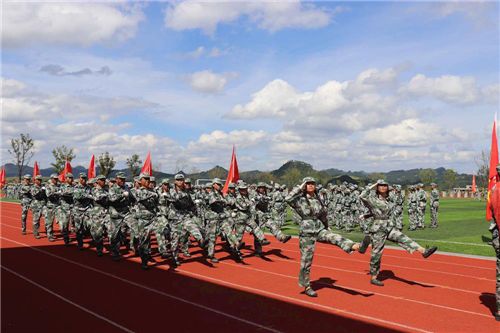 黔東南州民族中等職業(yè)技術(shù)學(xué)校學(xué)校簡(jiǎn)介