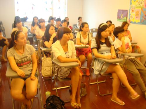貴州幼師專業(yè)的發(fā)展前景如何,貴陽華夏幼師學(xué)校
