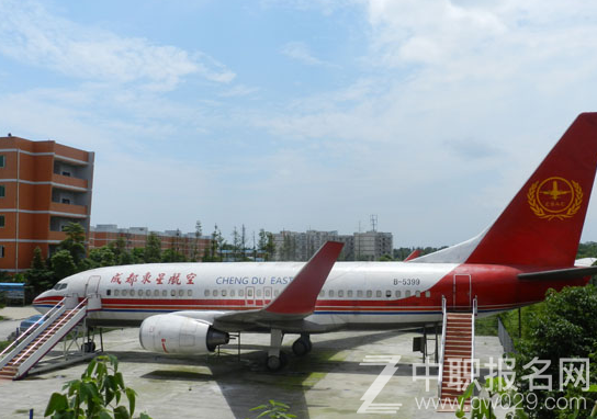 成都就讀空乘專業(yè)去哪所學(xué)校好？