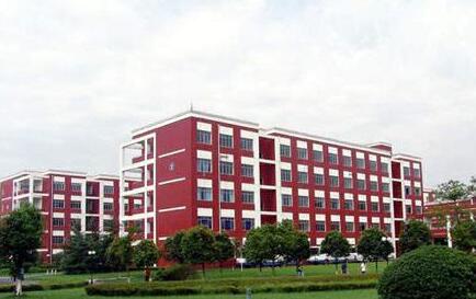 四川托普計算機職業(yè)學校圖片