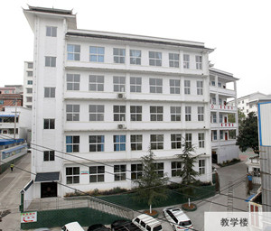 貴州醫(yī)科大學(xué)第二附屬醫(yī)院衛(wèi)校|凱里418衛(wèi)校圖片