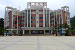 云南錫業(yè)職業(yè)技術(shù)學(xué)院五年制大專(zhuān)圖片