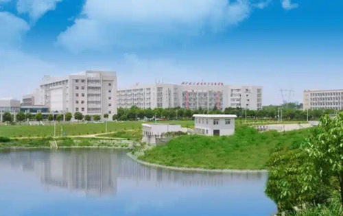 天柱職校