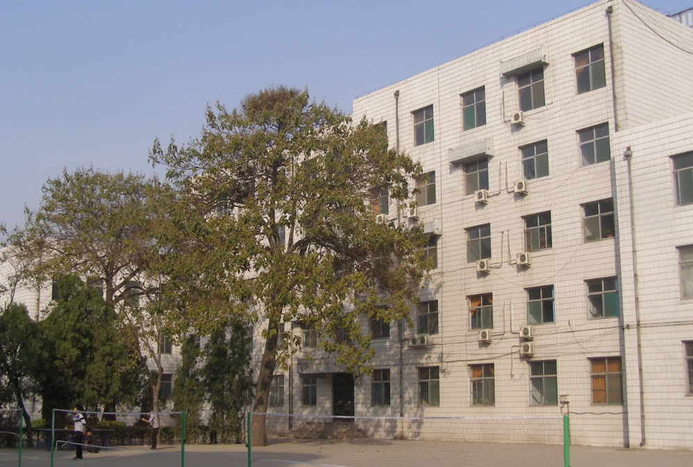 山西省鐵路工程學(xué)校學(xué)費(fèi)、大概收費(fèi)是多少