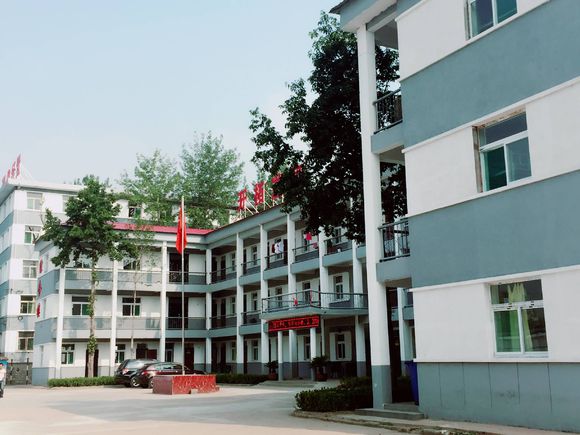 山西省現(xiàn)代經(jīng)貿(mào)學(xué)校學(xué)費(fèi)、大概收費(fèi)是多少