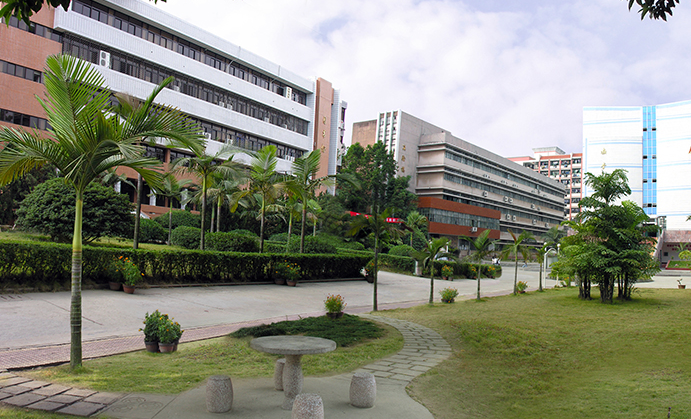福建工業(yè)學(xué)校招生要求、學(xué)校招生對象