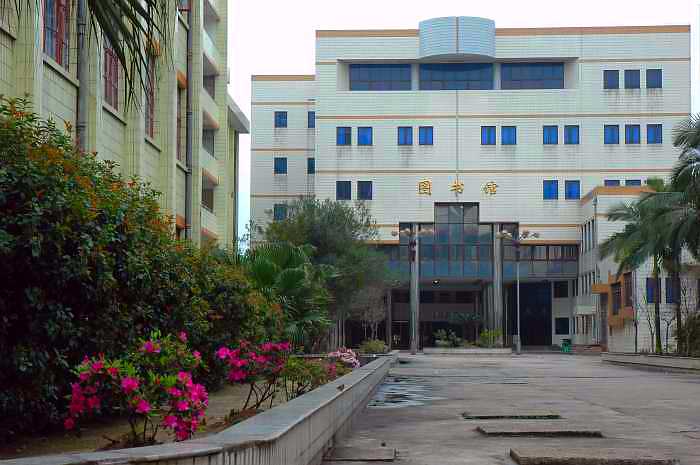 福建省郵電學(xué)校學(xué)費(fèi)、大概收費(fèi)是多少