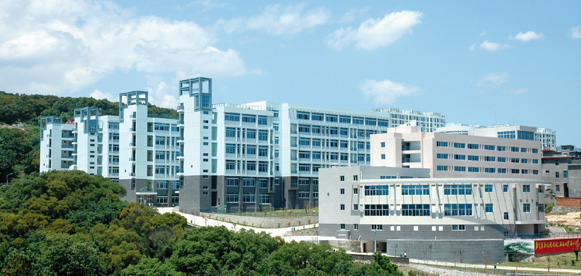 福州工業(yè)學校學費、大概收費是多少