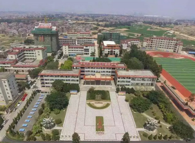 福建惠安開成職業(yè)中專學(xué)校宿舍環(huán)境、寢室環(huán)境