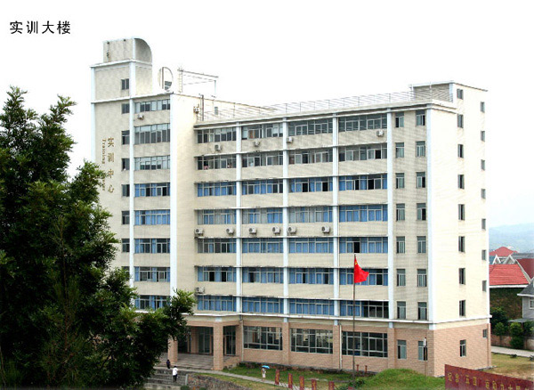 福建技師學院學費、大概收費是多少