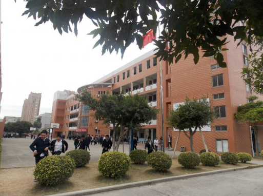 福清龍江職業(yè)技術(shù)學校招生要求、學校招生對象