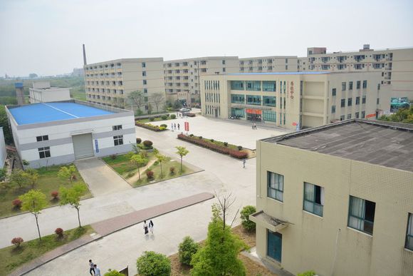 安徽興鵬科技學(xué)校