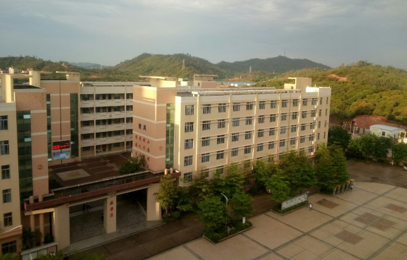 廣東省廉江市育才職業(yè)高級(jí)中學(xué)招生要求、學(xué)校招生對(duì)象