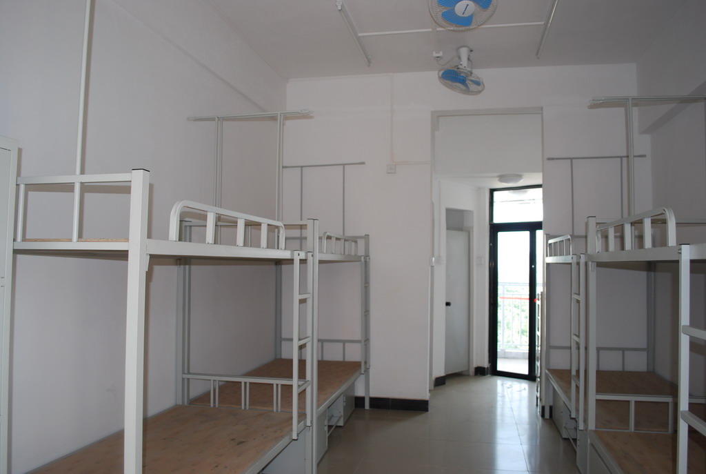 平南縣中等職業(yè)技術(shù)學(xué)校宿舍環(huán)境、寢室環(huán)境