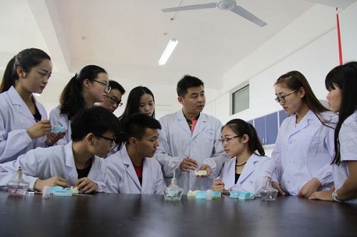 貴陽五年制大專衛(wèi)生學校護理專業(yè)怎么樣？