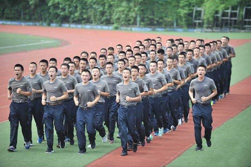 貴州警察職業(yè)學(xué)院五年制大專的收費標(biāo)準(zhǔn)？