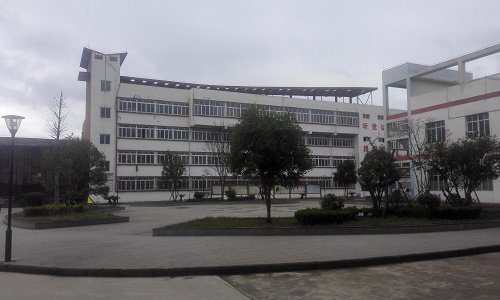 貴陽(yáng)市經(jīng)濟(jì)貿(mào)易中等專(zhuān)業(yè)學(xué)校的收費(fèi)標(biāo)準(zhǔn)