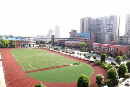 貴陽長城職業(yè)學(xué)校學(xué)費(fèi)高嗎