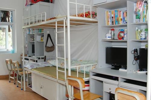 貴陽鐵二局技工學(xué)校宿舍是幾人間