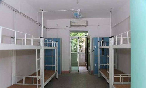 貴陽(yáng)鐵路工程學(xué)校的宿舍條件如何