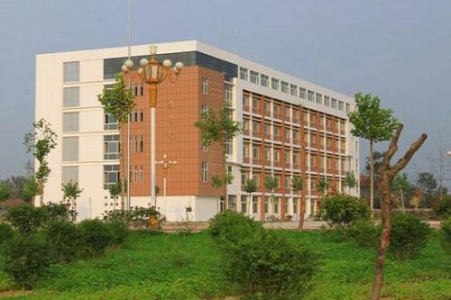 貴州貴陽鐵路運(yùn)輸學(xué)校報(bào)考要求是什么