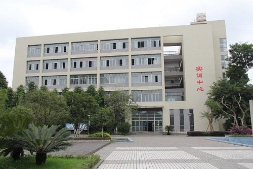 貴州省福泉市職業(yè)高級(jí)中學(xué)報(bào)名條件是什么
