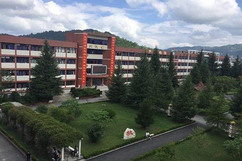 黔東南州國防學(xué)校招生電話是多少