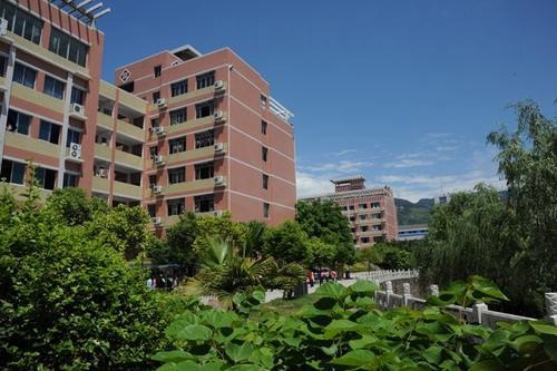 2022年遵義市雜技藝術(shù)學(xué)校收費(fèi)標(biāo)準(zhǔn)