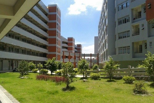 貴州省畢節(jié)市衛(wèi)生學(xué)校學(xué)費高嗎