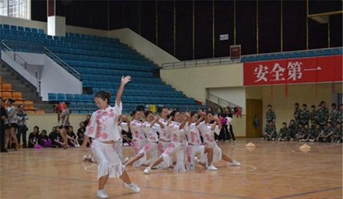 四川慧明中等專業(yè)學(xué)校圖片、照片