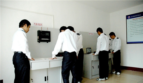 達(dá)州遠(yuǎn)航職業(yè)技術(shù)學(xué)校氣象傳真機(jī)