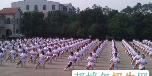 四川紅十字衛(wèi)生學(xué)校圖片、照片