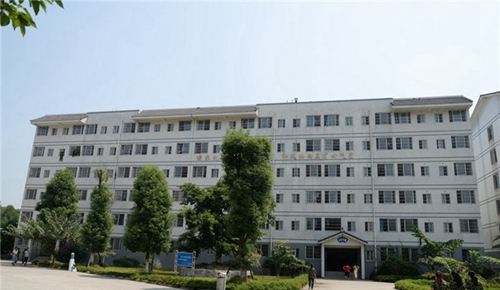 樂山市旅游學(xué)校寢室、宿舍圖片