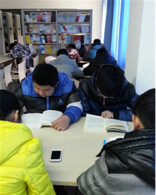 雅安航空工業(yè)聯(lián)合技工學(xué)校圖片、照片