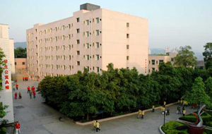 重慶市機(jī)械高級技工學(xué)校圖片、照片
