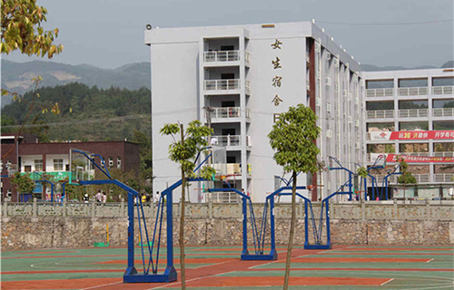重慶市黔江區(qū)民族職業(yè)教育中心寢室、宿舍圖片