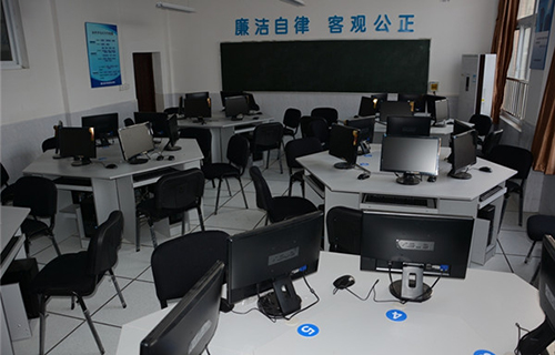 重慶渝中高級職業(yè)學(xué)校(渝職高)圖片、照片