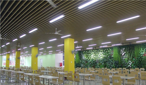 成都航空旅游職業(yè)學(xué)校食堂圖片、照片