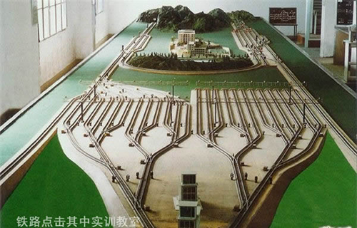 重慶鐵路運輸技師學院鐵路電氣集中實訓室