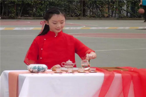 重慶現(xiàn)代職業(yè)技師學院茶藝實訓圖
