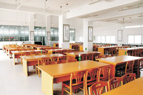 重慶機械電子技師學(xué)院圖書館