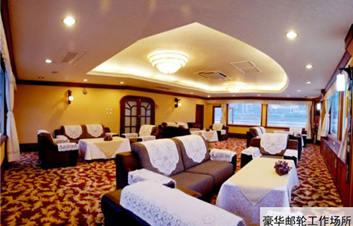 重慶航運(yùn)旅游學(xué)校豪華郵輪工作場所