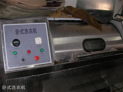 貴陽(yáng)汽車(chē)工業(yè)技術(shù)學(xué)校臥式洗衣機(jī)