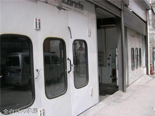 貴陽(yáng)汽車(chē)工業(yè)技術(shù)學(xué)校全自動(dòng)烤漆房