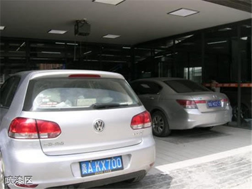 貴陽(yáng)汽車(chē)工業(yè)技術(shù)學(xué)校噴漆區(qū)