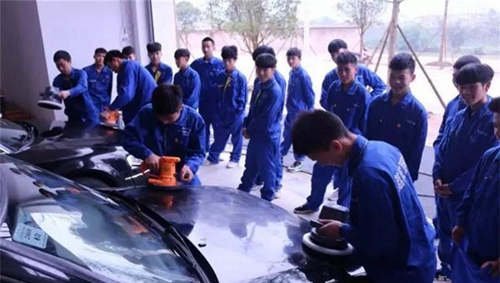 黔南旅游學(xué)校(荔波縣中等職業(yè)學(xué)校)汽車美容教學(xué)