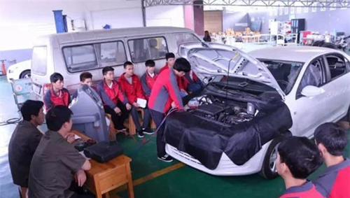 黔南旅游學(xué)校(荔波縣中等職業(yè)學(xué)校)汽車維護(hù)教學(xué)