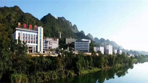 黔南旅游學(xué)校(荔波縣中等職業(yè)學(xué)校)校園全景