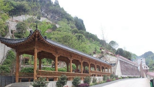 鳳岡縣中等職業(yè)學(xué)校(鳳岡職業(yè)高中)休閑長(zhǎng)廊2