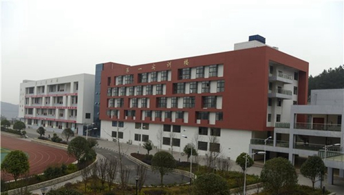 遵義職業(yè)技術(shù)學(xué)校第一、第二實(shí)訓(xùn)樓